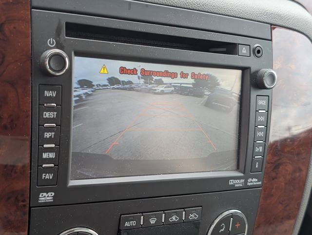 Used 2013 Chevrolet Avalanche LTZ image 15