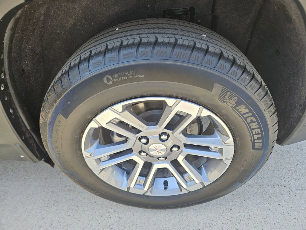 Used 2025 GMC Terrain Elevation image 24