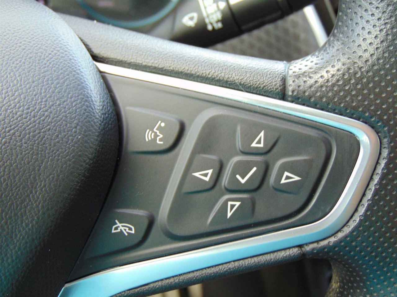 Used 2023 Chevrolet Malibu LT image 31