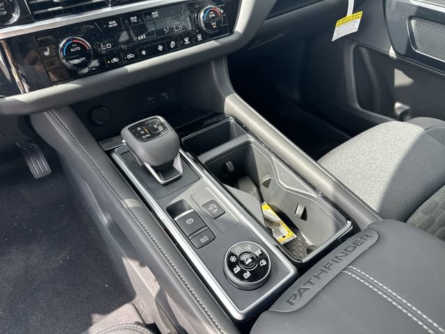 New 2025 Nissan Pathfinder SV image 24