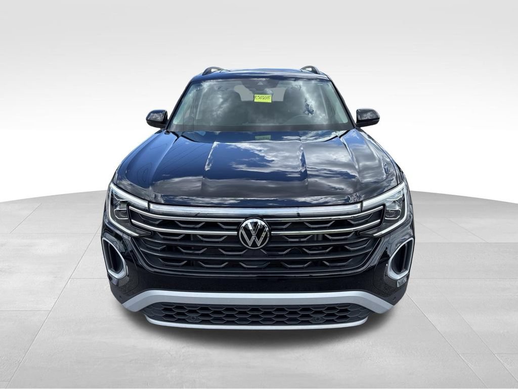 Used 2026 Volkswagen Atlas Peak Edition AWD/4WD image 3
