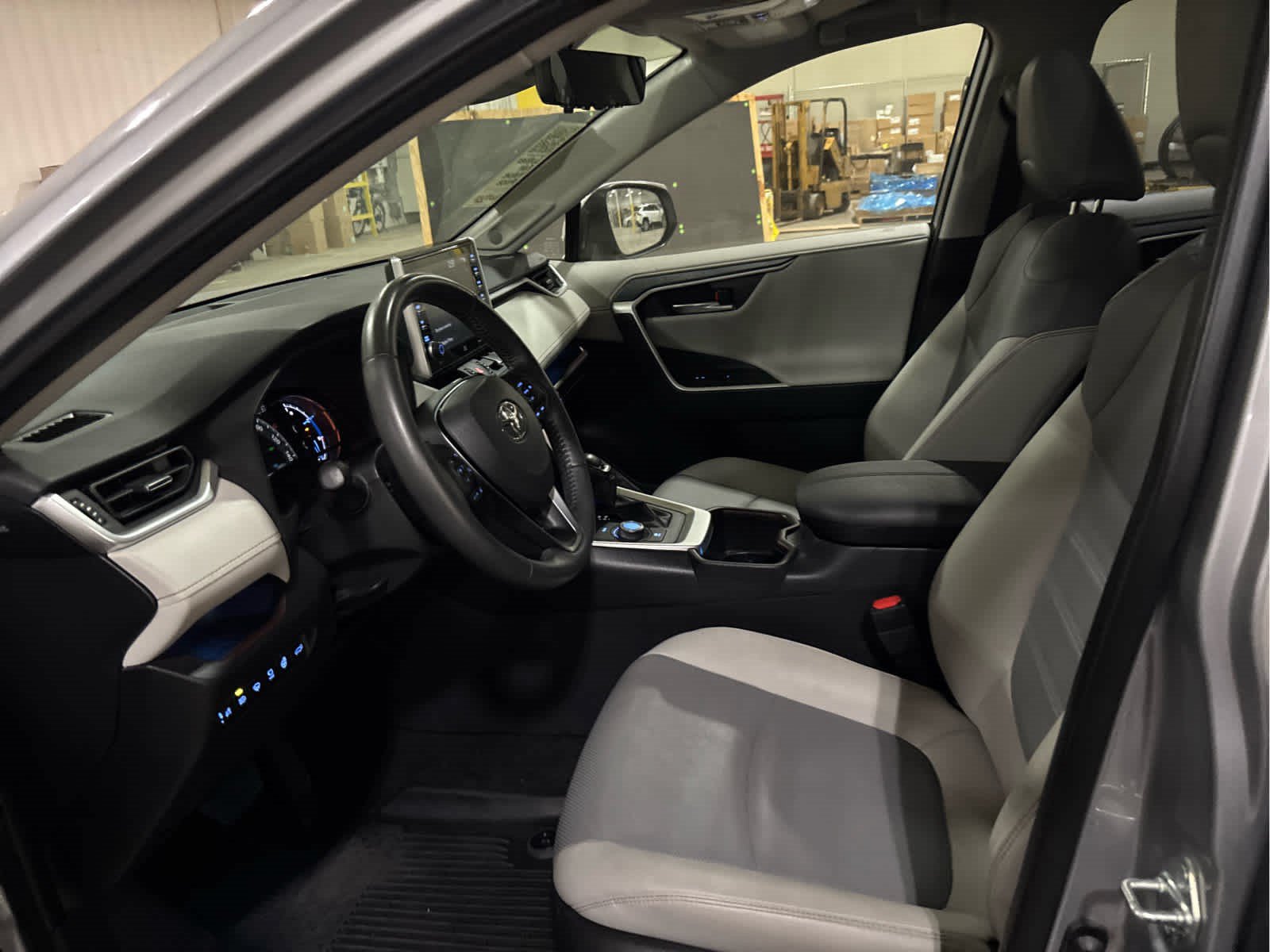 Certified 2022 Toyota RAV4 Limited AWD/4WD image 9