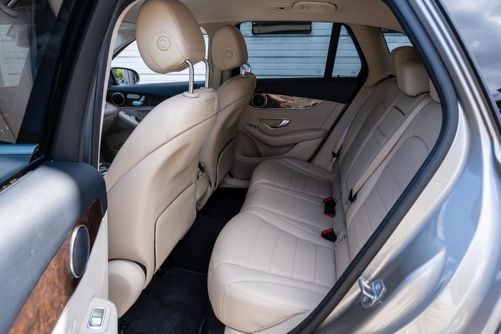 Used 2019 Mercedes-Benz GLC 300 4MATIC image 30