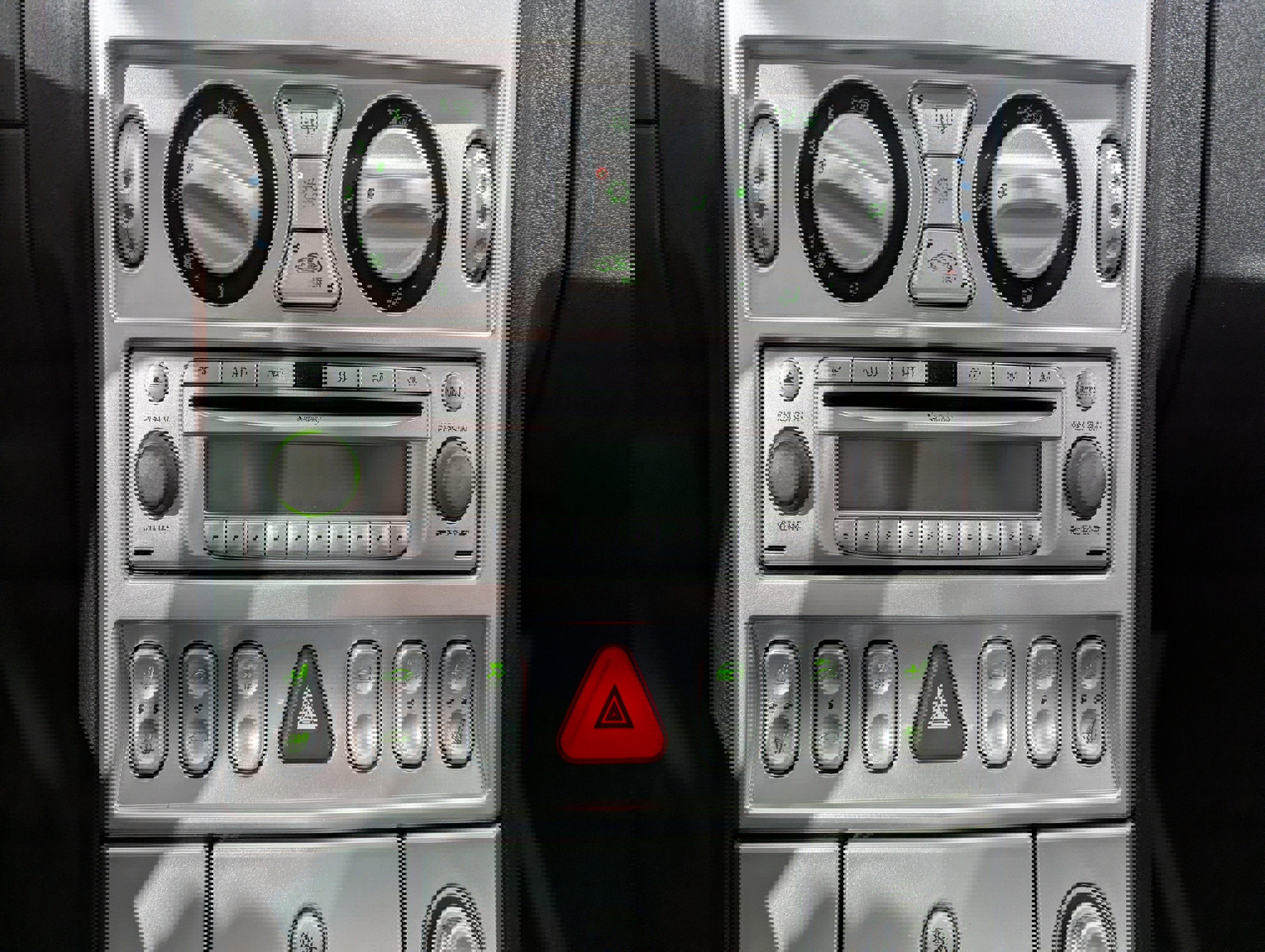 Used 2005 Chrysler Crossfire Limited image 15