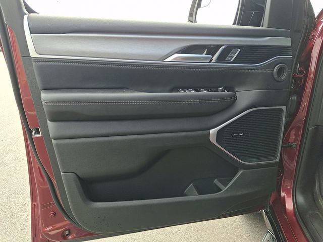Used 2024 Jeep Wagoneer Series II w/ Convenience Group I AWD/4WD image 12