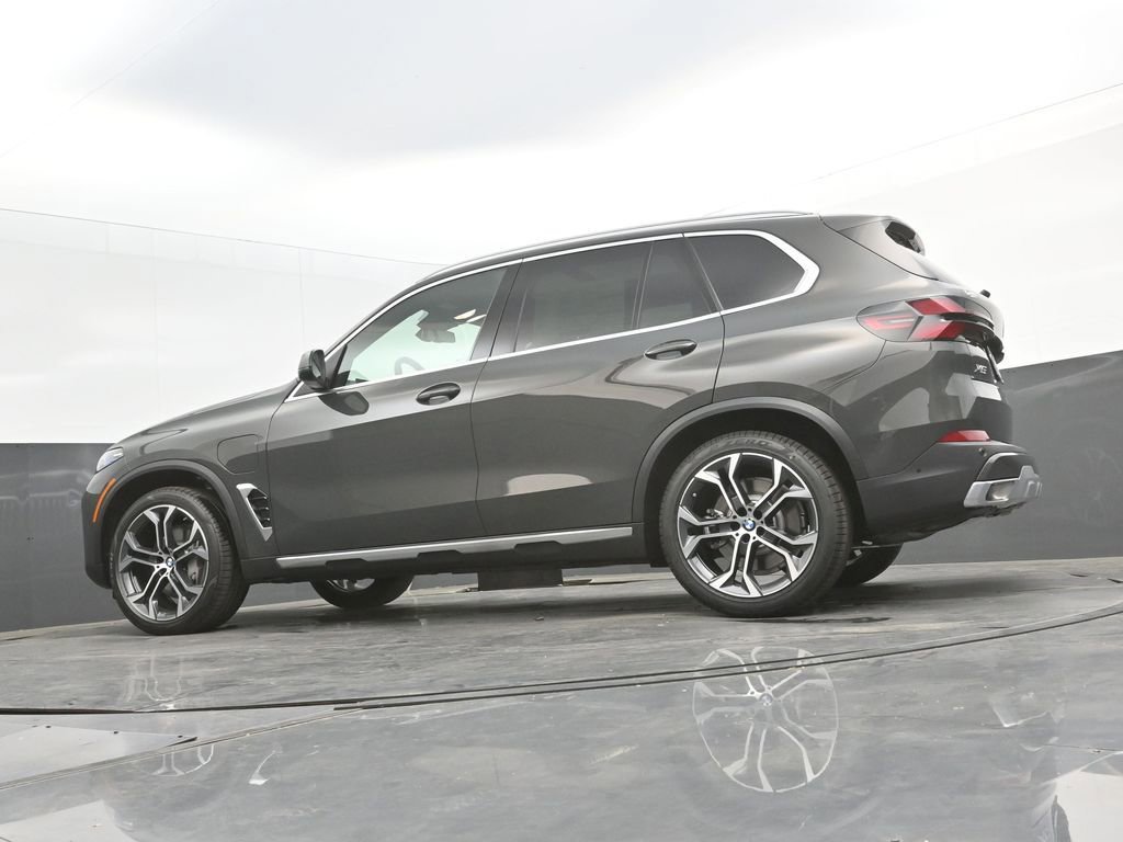 New 2026 BMW X5 xDrive50e AWD/4WD image 49