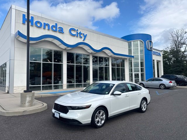 Used 2024 Honda Accord LX image 2
