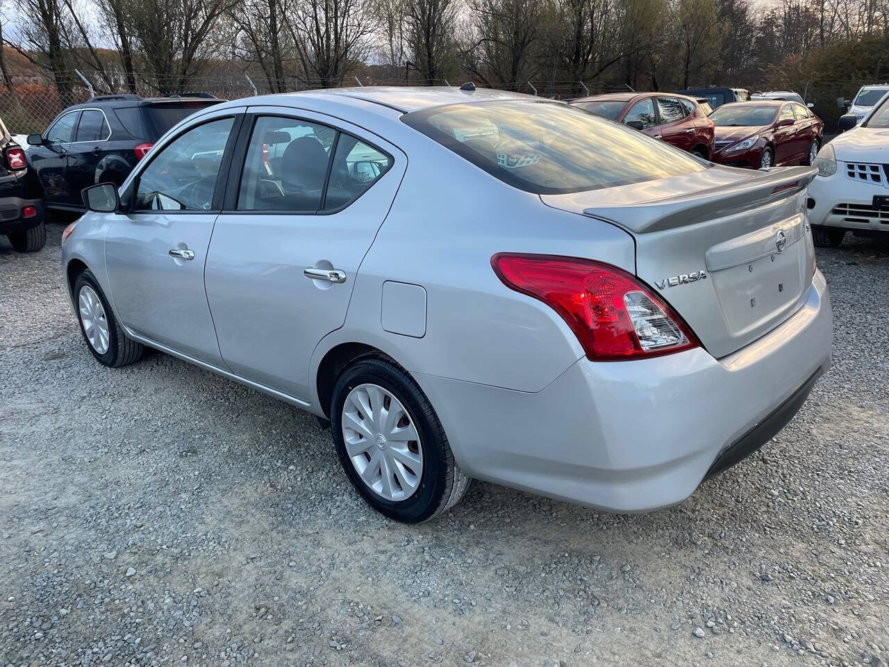 Used 2018 Nissan Versa SV FWD image 7