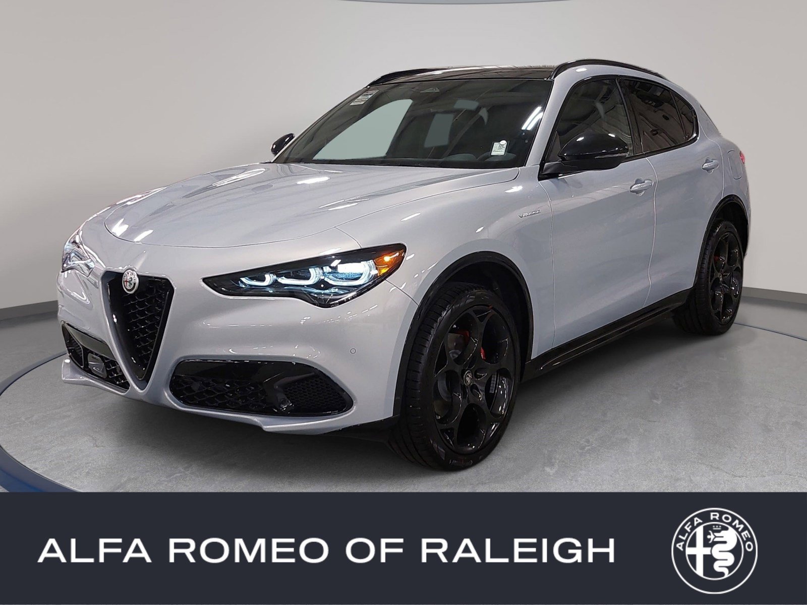 New 2025 Alfa Romeo Stelvio Sprint w/ Veloce Package video 1