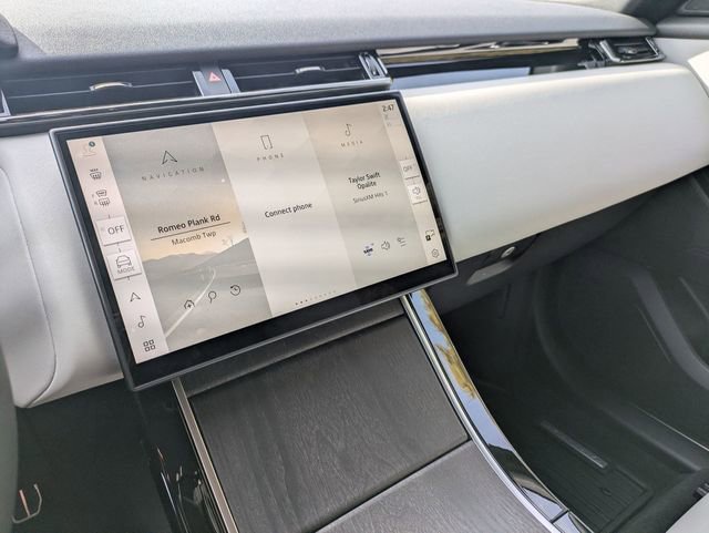 New 2026 Land Rover Range Rover Velar Dynamic SE image 11