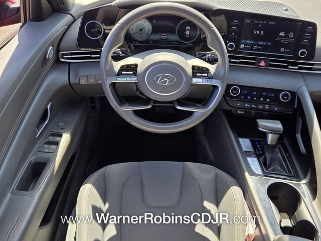 Used 2022 Hyundai Elantra SEL w/ Convenience Package image 7