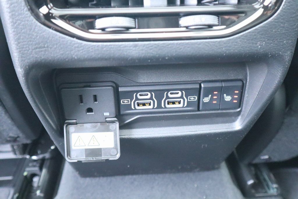 New 2025 Jeep Grand Cherokee Limited w/ Luxury Tech Group II AWD/4WD image 14