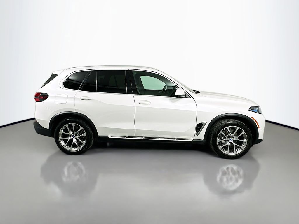 Used 2024 BMW X5 sDrive40i image 4