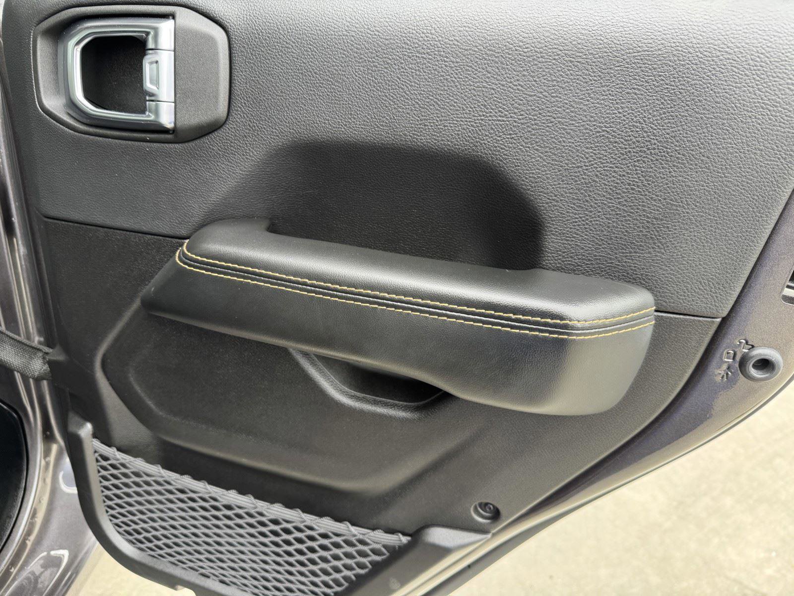 Used 2025 Jeep Wrangler Sahara w/ Safety Group image 12