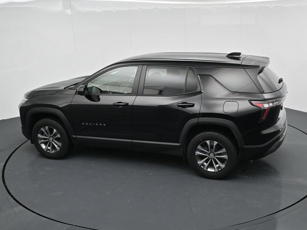 Used 2026 Chevrolet Equinox LT w/ Convenience Package II FWD image 22