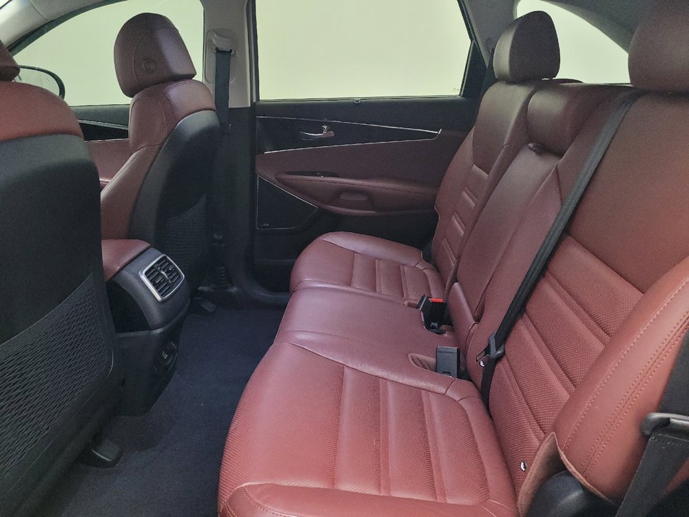 Used 2017 Kia Sorento SX image 18