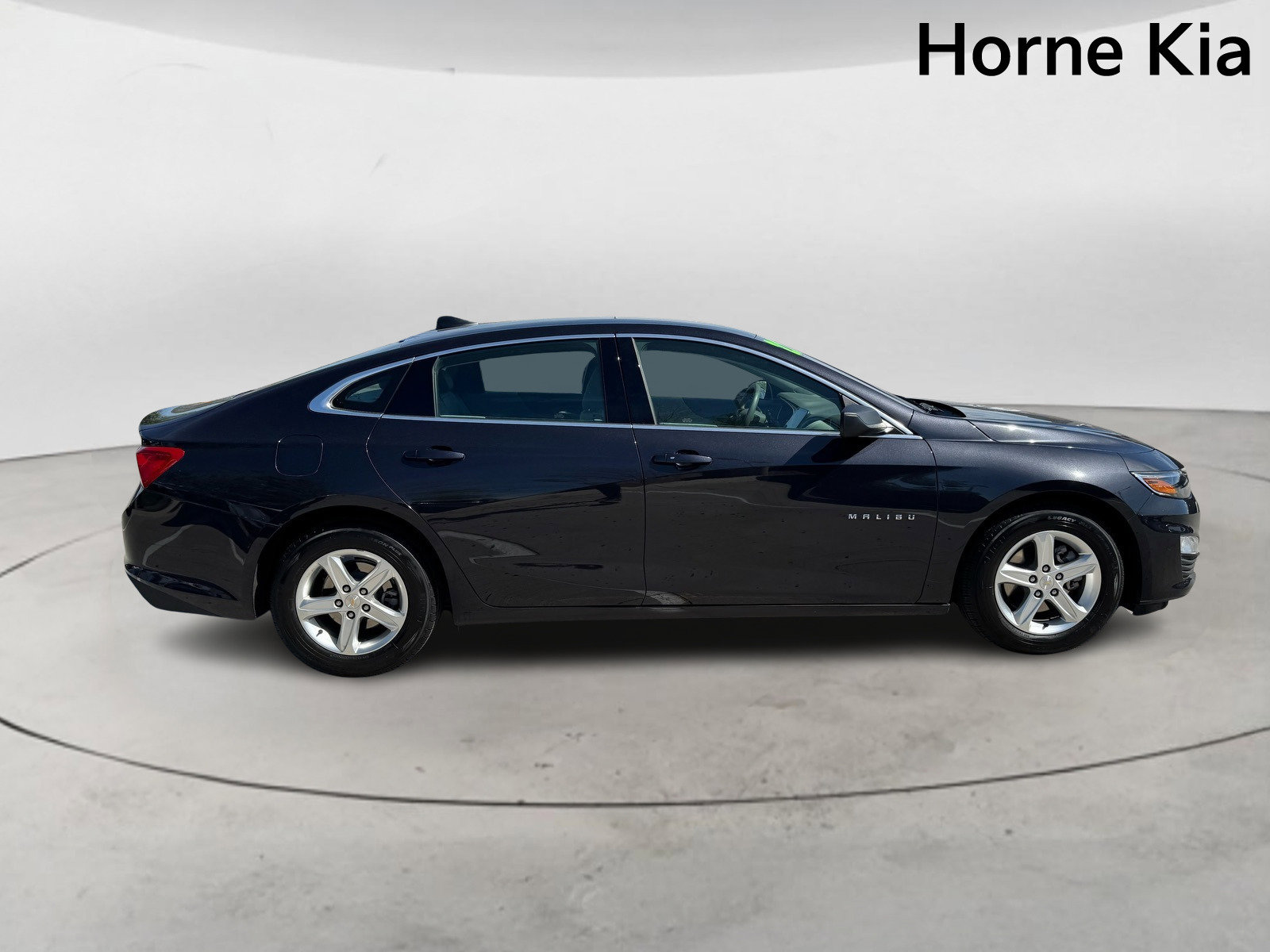 Used 2022 Chevrolet Malibu LS w/ LPO, Convenience Package 1 FWD image 3