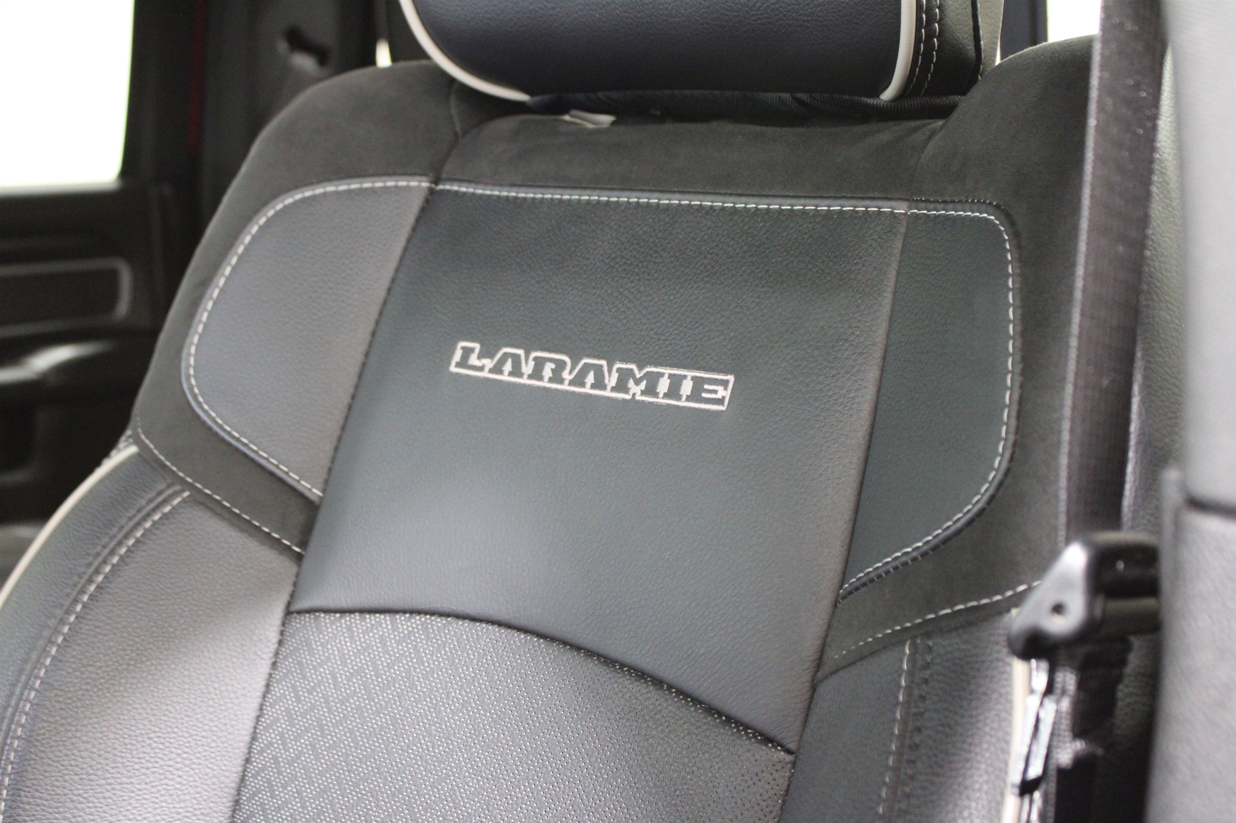 Used 2024 RAM 2500 Laramie w/ Night Edition image 5