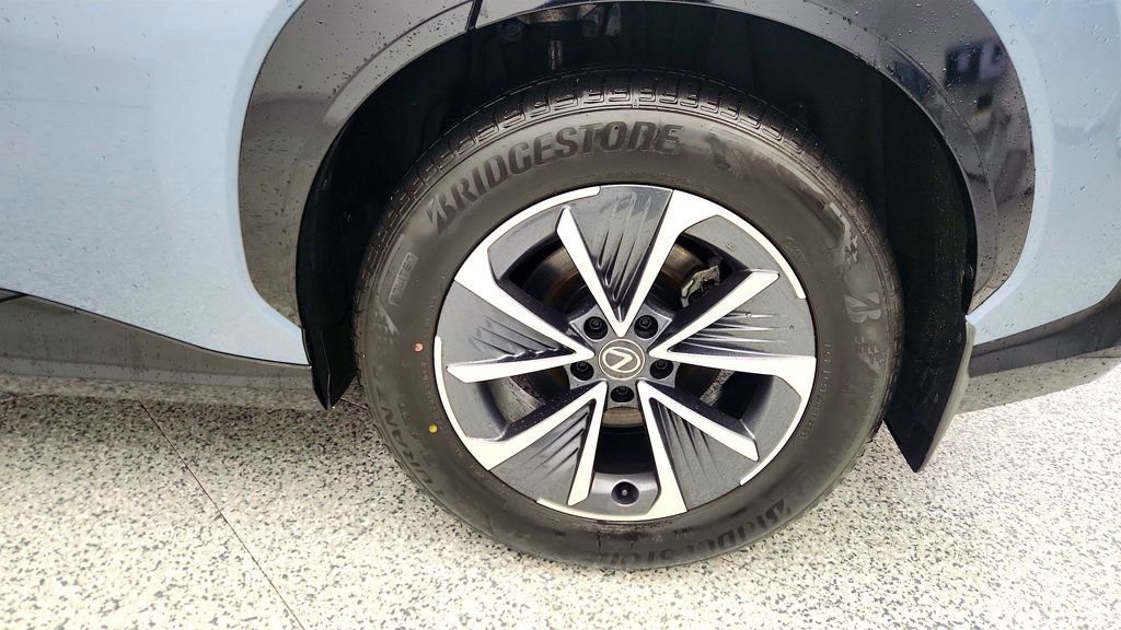 Used 2023 Lexus RZ 450e Premium w/ Accessory Package (2T) AWD/4WD image 9