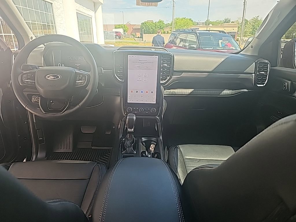 Used 2025 Ford Ranger Lariat AWD/4WD image 12