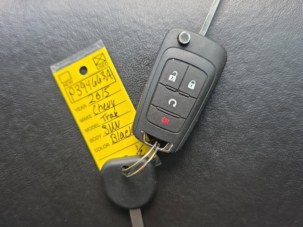 Used 2015 Chevrolet Trax LTZ FWD image 23