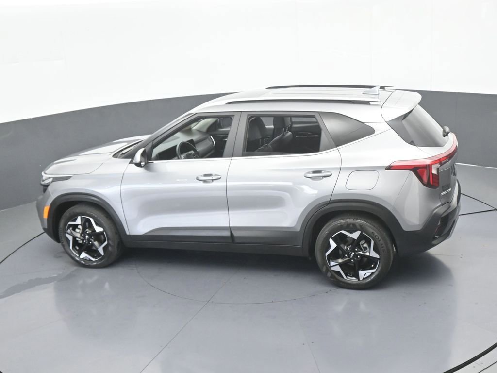 Used 2025 Kia Seltos EX w/ EX Sunroof Package FWD image 45