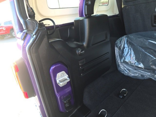 Used 2023 Jeep Wrangler Unlimited Sahara w/ Cold Weather Group image 51