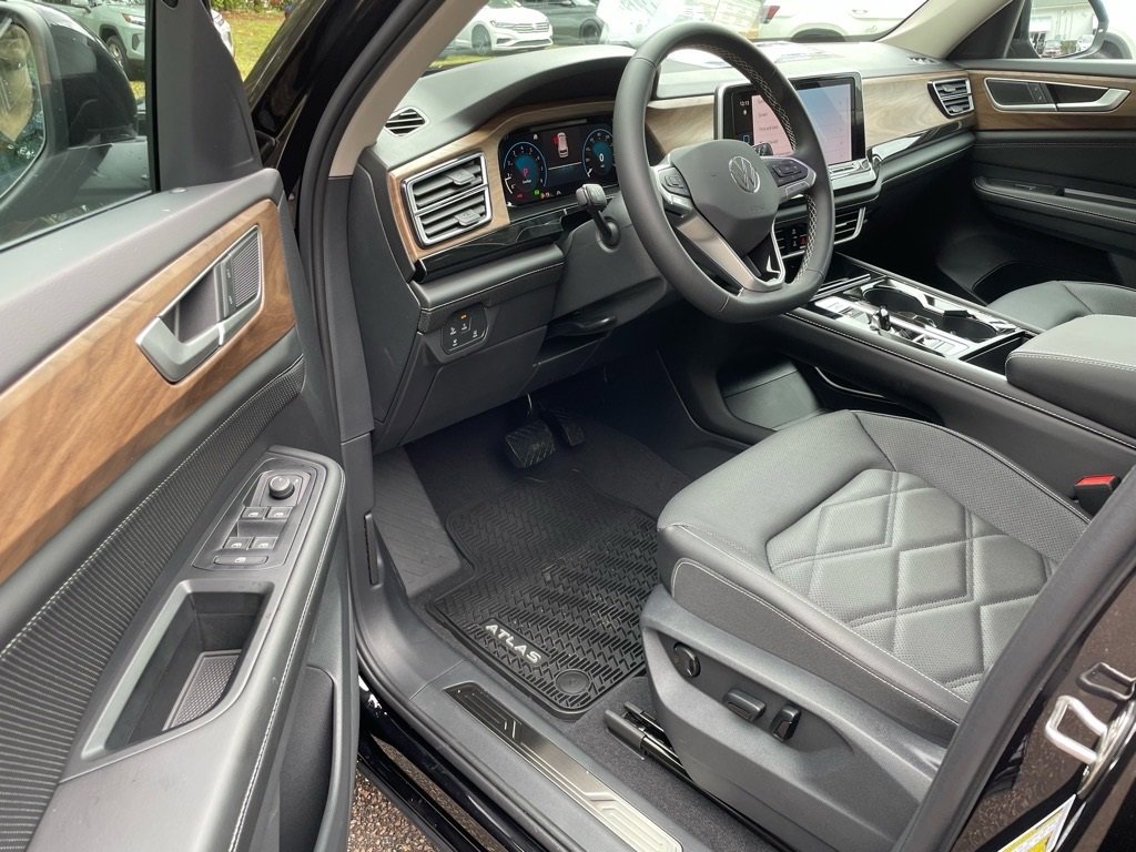 New 2026 Volkswagen Atlas SE image 5