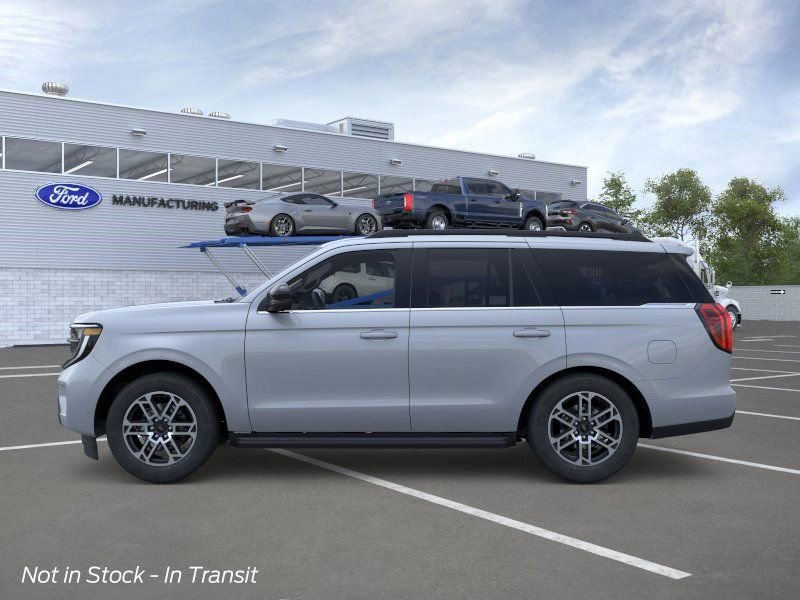New 2026 Ford Expedition Active RWD image 3