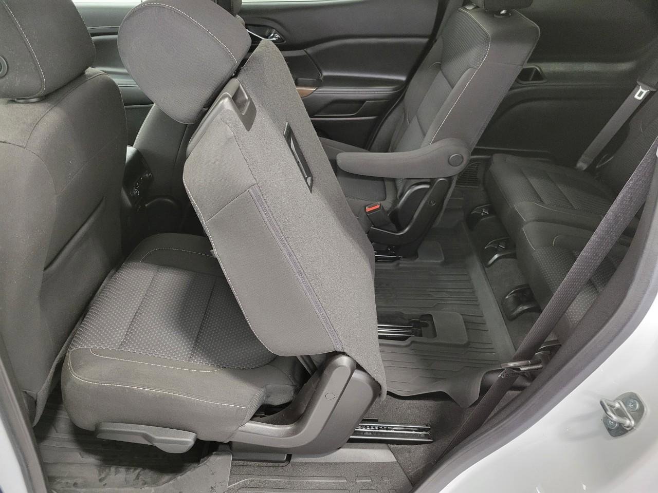 Used 2023 GMC Acadia SLE w/ Driver Convenience Package image 25