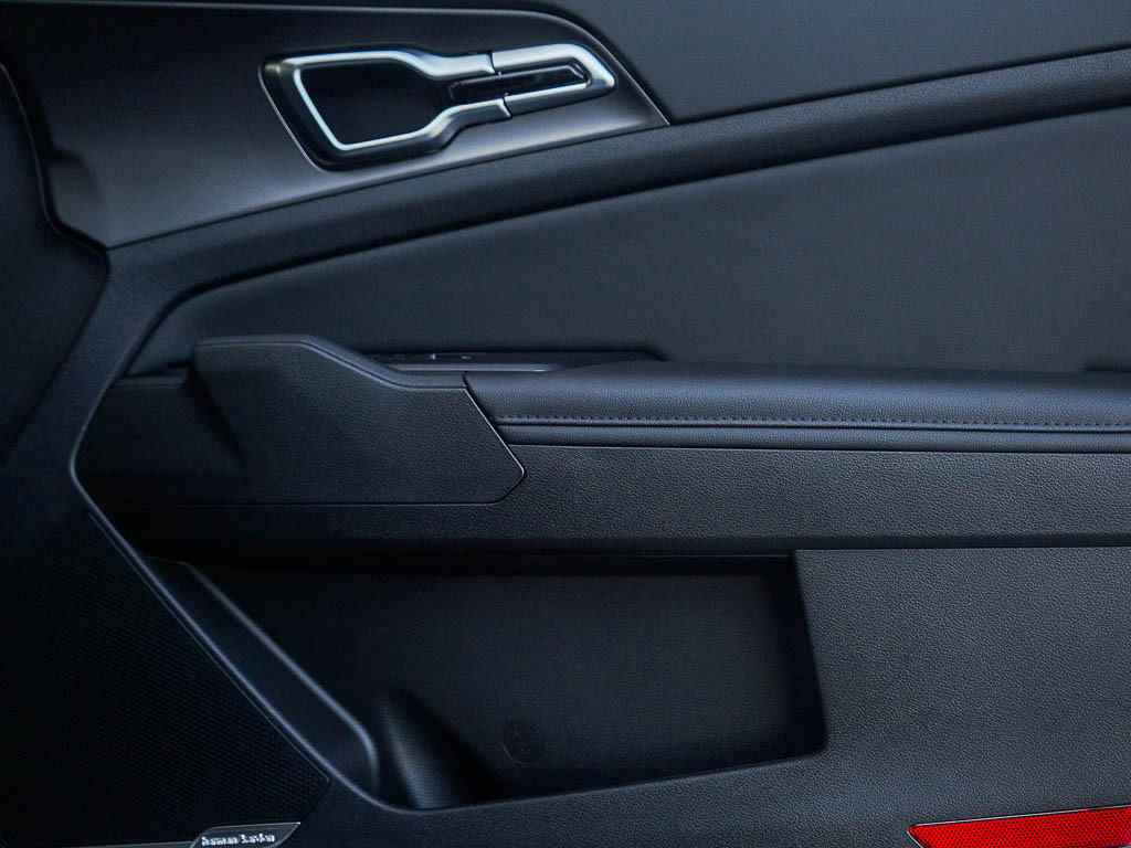 New 2026 Kia Sportage SX image 10