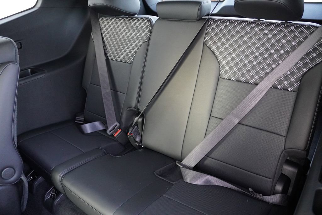 Certified 2025 GMC Acadia Denali image 19