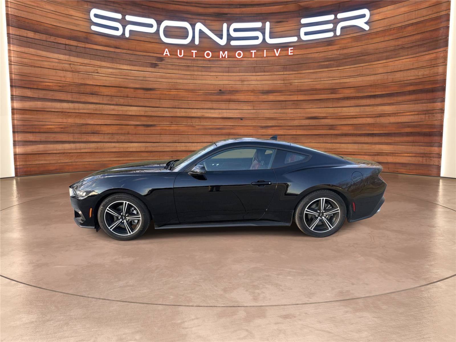 Used 2025 Ford Mustang Premium image 2