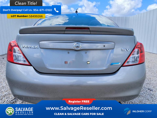 Used 2014 Nissan Versa SV FWD image 8