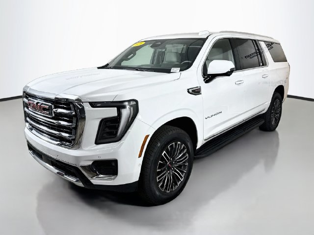 Used 2026 GMC Yukon XL Elevation w/ Elevation Premium Package AWD/4WD image 3