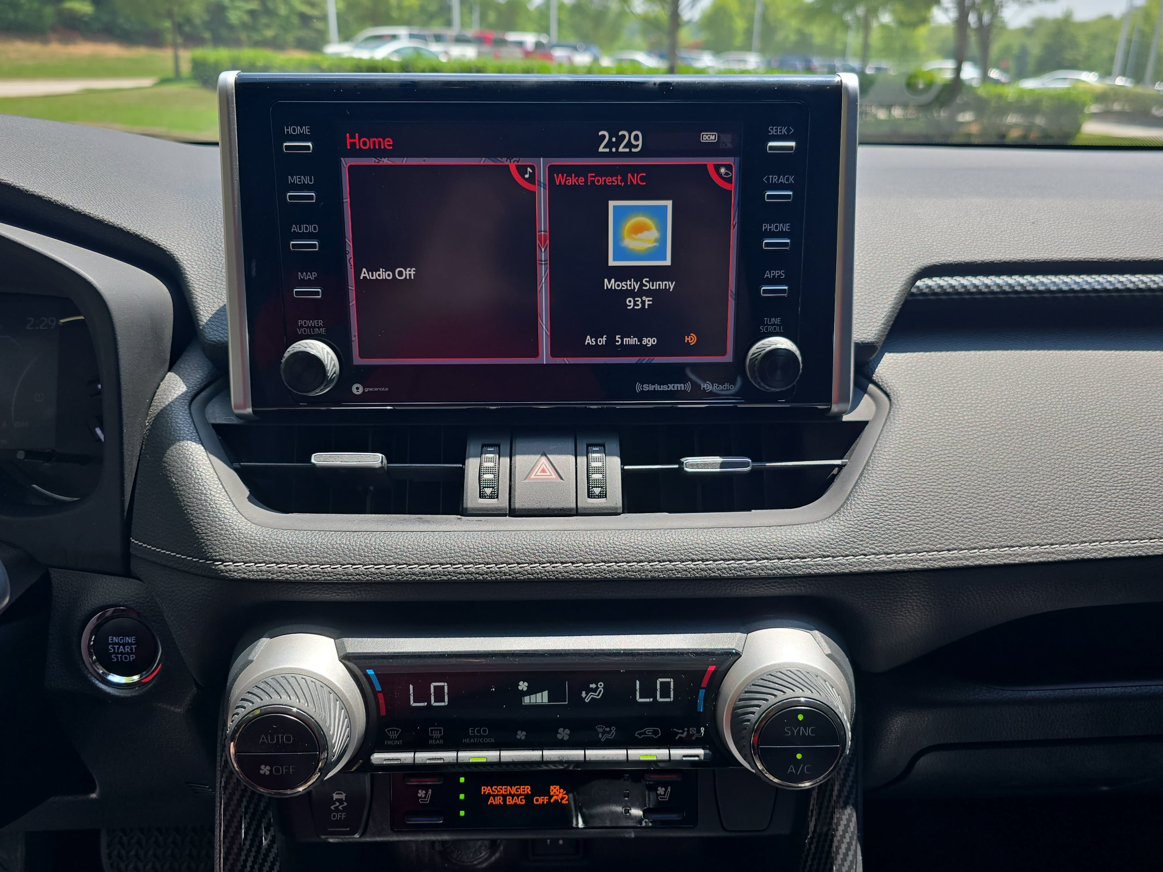 Used 2019 Toyota RAV4 Limited w/ Cold Weather Package FWD image 19