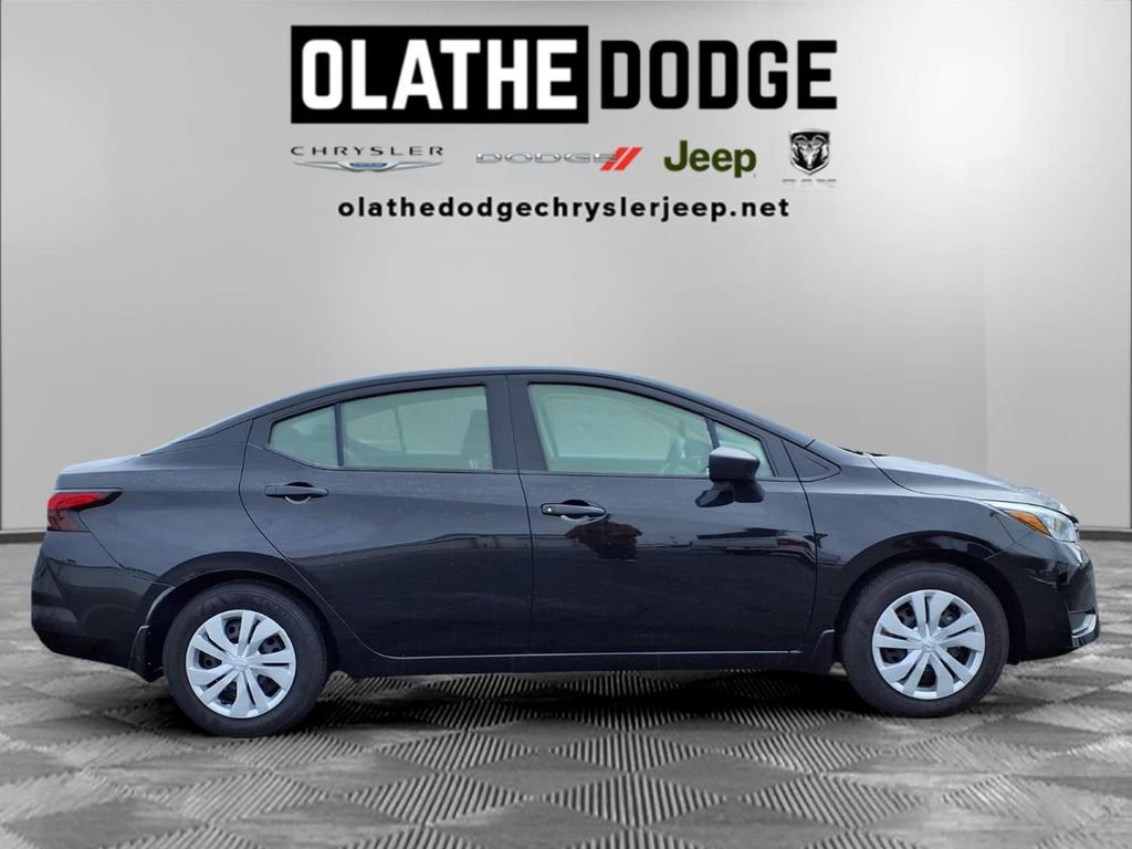 Used 2025 Nissan Versa S w/ Trunk Package image 27