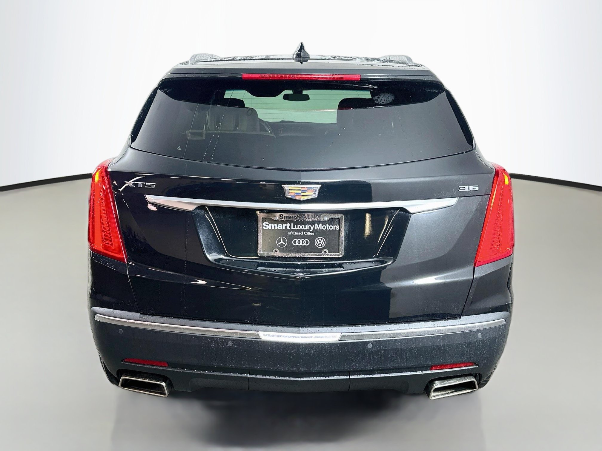 Used 2019 Cadillac XT5 FWD image 6