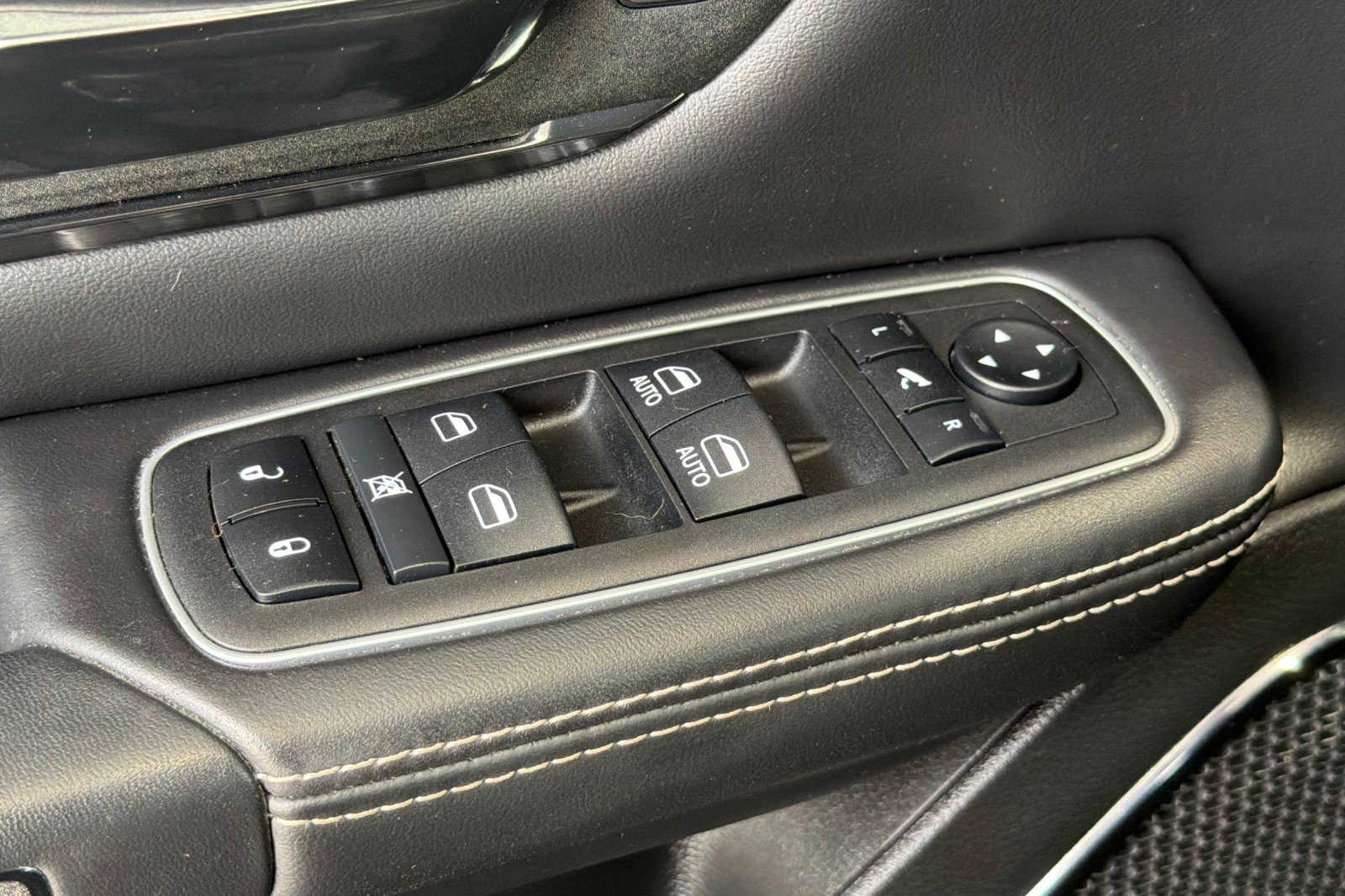 Used 2023 RAM 1500 Limited AWD/4WD image 13