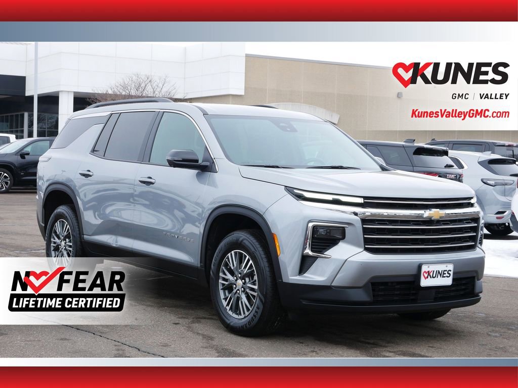 Used 2024 Chevrolet Traverse LT