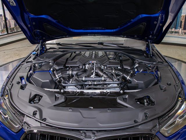 New 2025 BMW M8 Competition w/ M Carbon Exterior Package AWD/4WD image 7