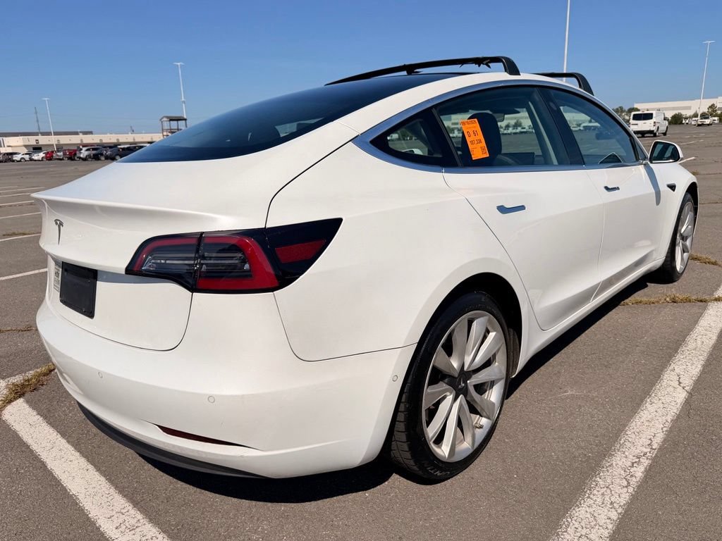 Used 2019 Tesla Model 3 Standard Range RWD image 4