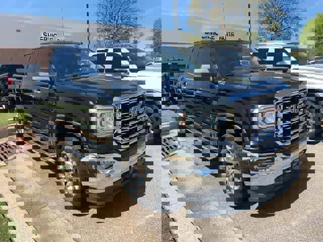 Used 2018 GMC Sierra 1500 SLT w/ Texas SLT Premium Package AWD/4WD image 4