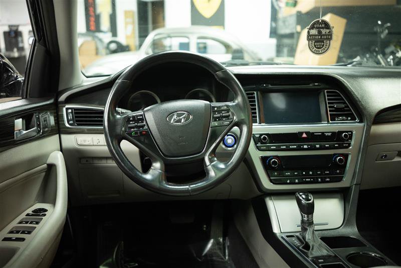 Used 2015 Hyundai Sonata Limited w/ Option Group 05 image 18