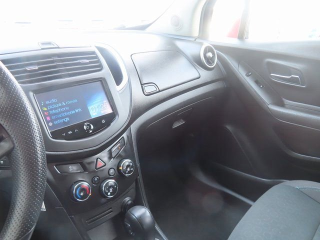 Used 2015 Chevrolet Trax LS image 32