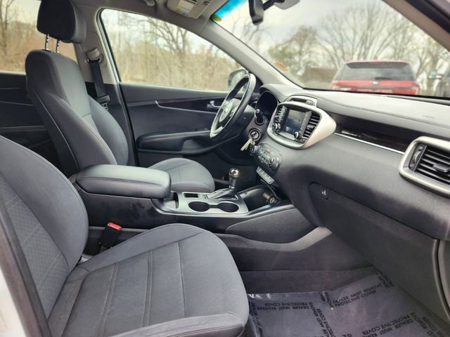 Used 2018 Kia Sorento AWD image 11