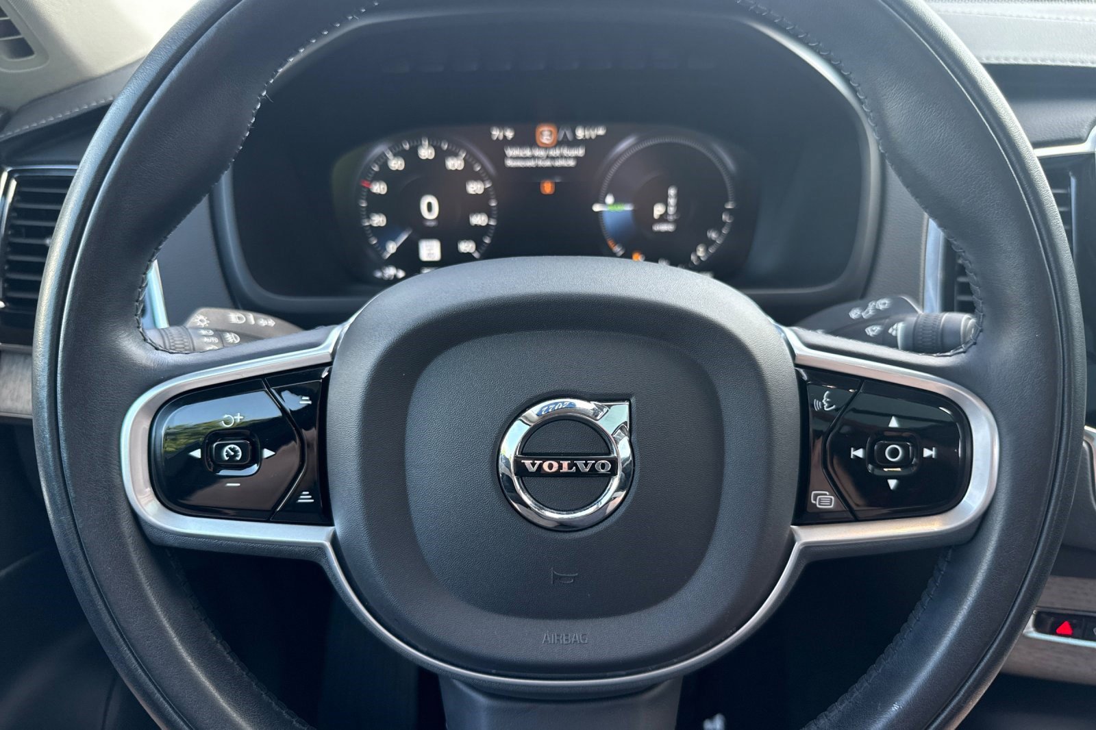 Used 2022 Volvo XC90 T8 Inscription w/ Advanced Package image 30