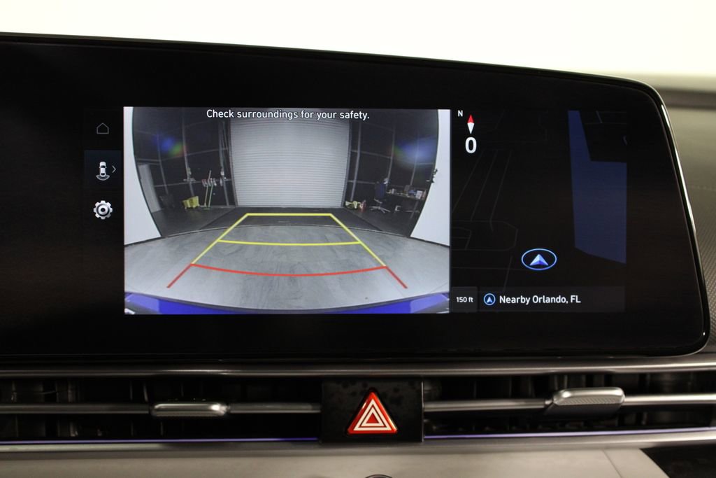 Used 2025 Hyundai Elantra Limited image 29