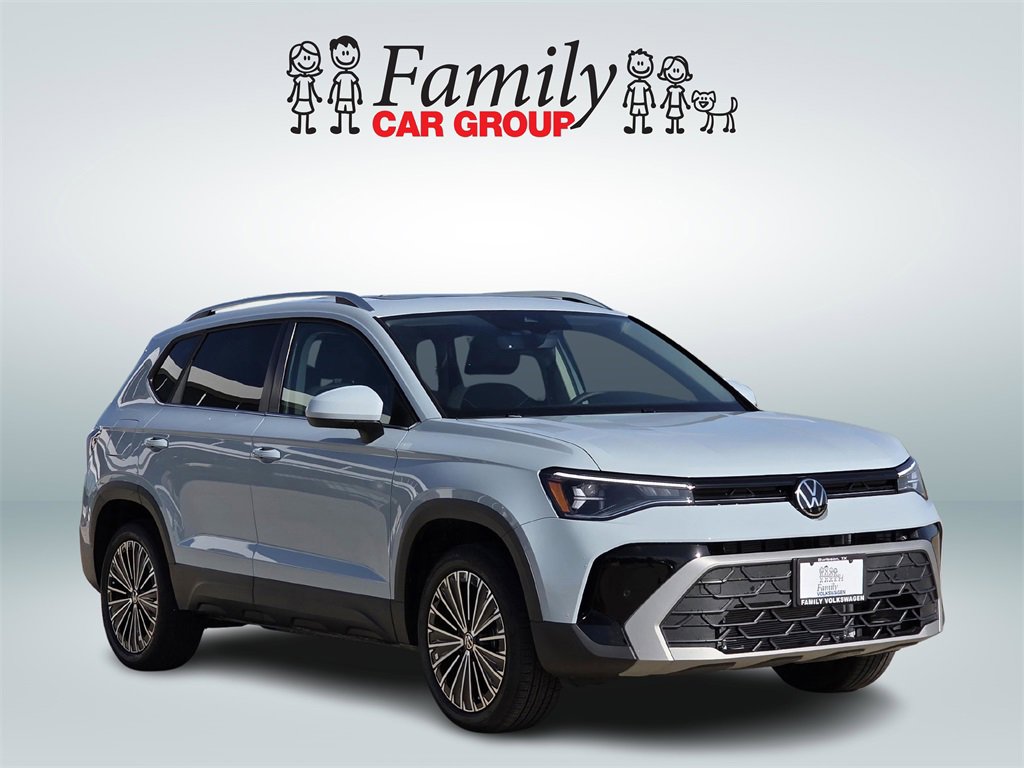 New 2025 Volkswagen Taos SE image 2