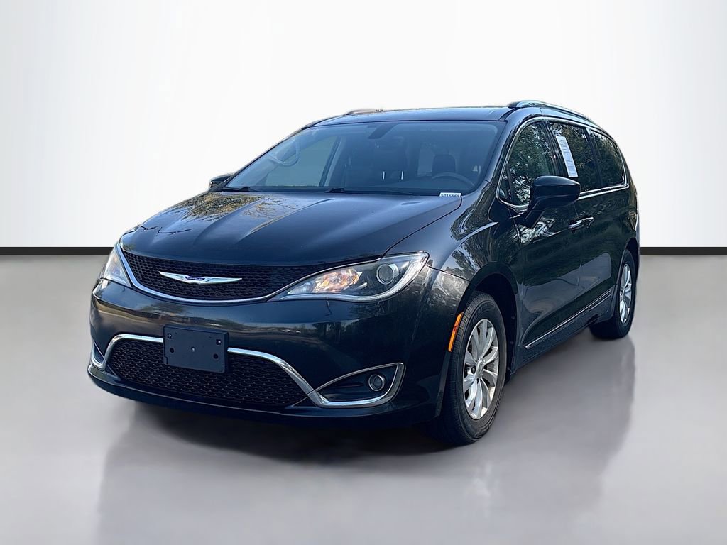 Used 2019 Chrysler Pacifica Touring-L image 7